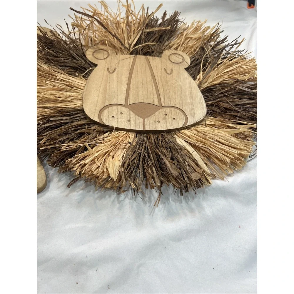 Lion & Giraffe Raffia Wall Decor |‎ Safari Jungle | Nursery | Kids Room | Decor